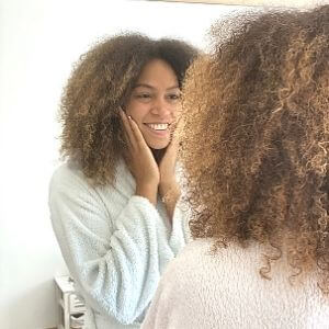 How to apply night care for black skin