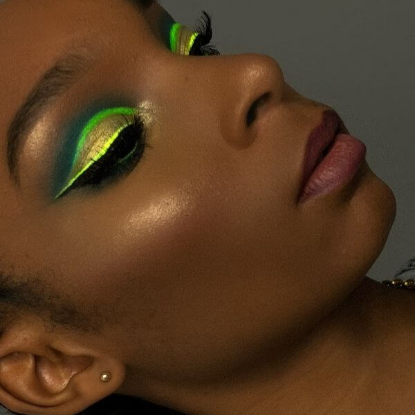 Fluo, Néon, Glitter : Osez le Maquillage Flashy ! - IN'OYA