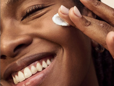 Hydratation Peau Noire, Mate et Metissee : Conseils et Routine Adapte