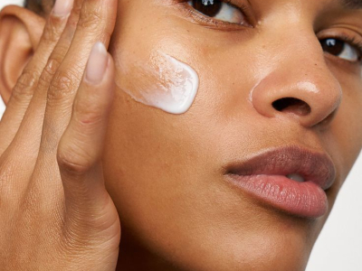 Quelle creme solaire pour peau sensible choisir au quotidien ?